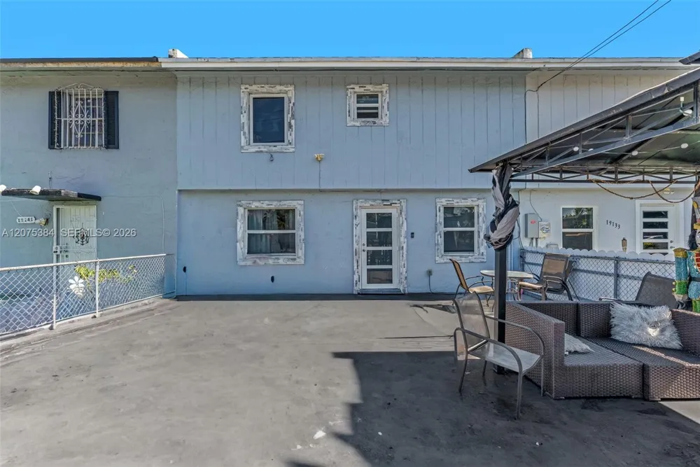 19137 NW 47th Ave Miami Gardens, FL 33055