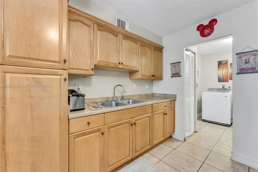 19137 NW 47th Ave Miami Gardens, FL 33055