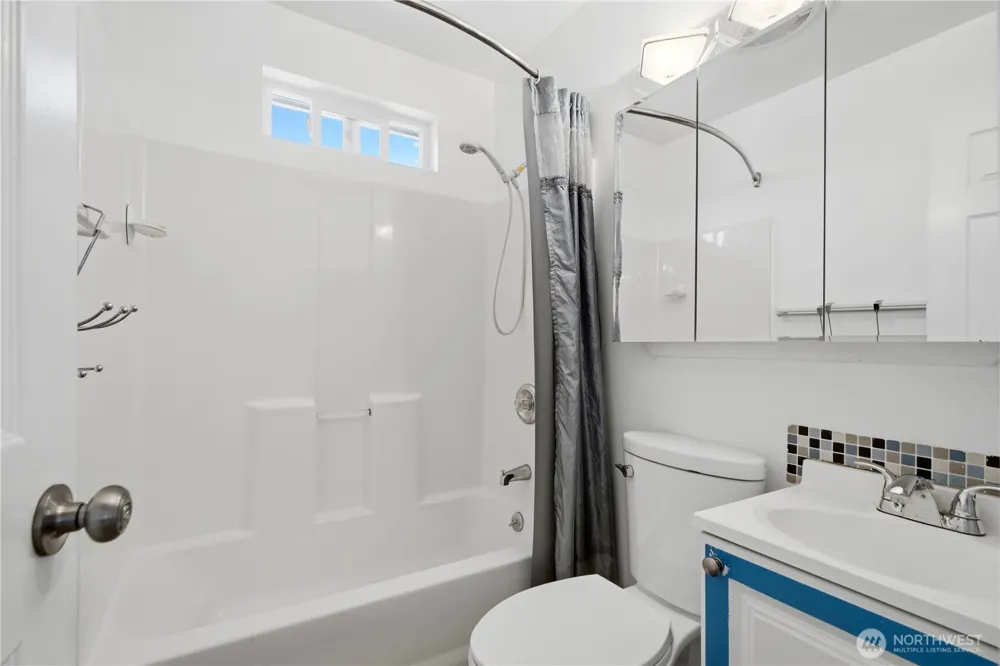 14408 42nd Avenue W Lynnwood, WA 98087