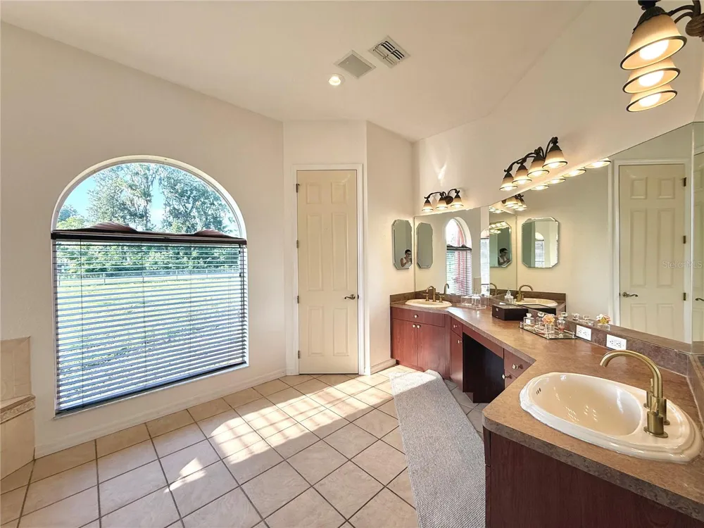 25406 LADYHAWK LANE Brooksville, FL 34601