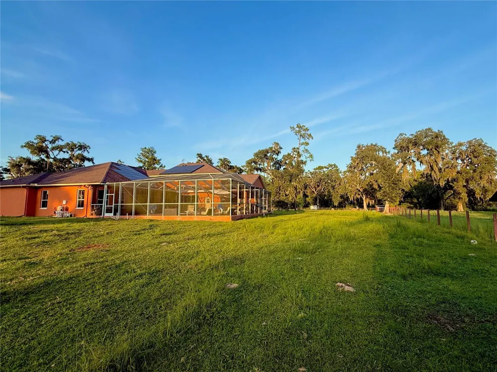 25406 LADYHAWK LANE Brooksville, FL 34601