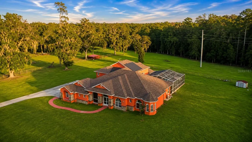 25406 LADYHAWK LANE Brooksville, FL 34601