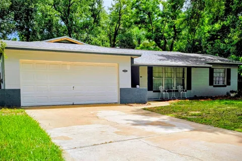 819 WALNUT PLACE