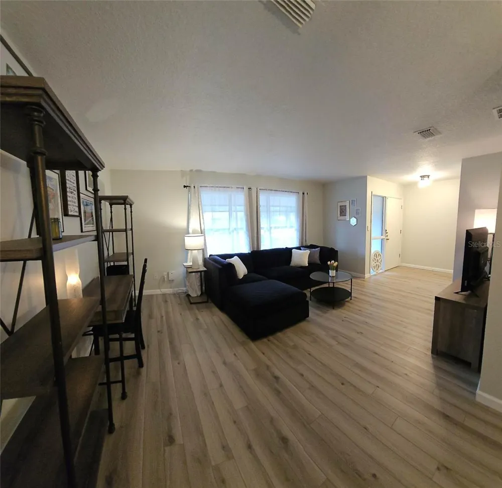 819 WALNUT PLACE Altamonte Springs, FL 32701
