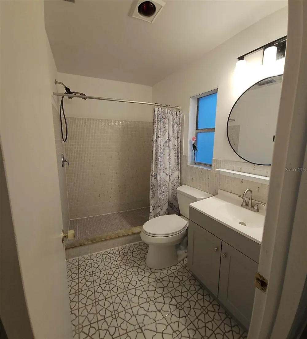 819 WALNUT PLACE Altamonte Springs, FL 32701