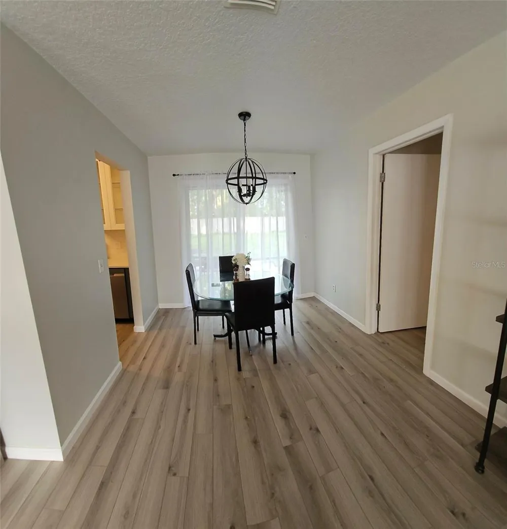 819 WALNUT PLACE Altamonte Springs, FL 32701