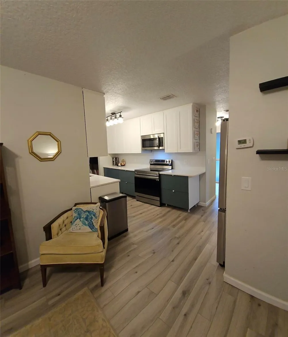 819 WALNUT PLACE Altamonte Springs, FL 32701