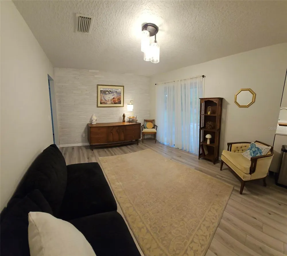 819 WALNUT PLACE Altamonte Springs, FL 32701