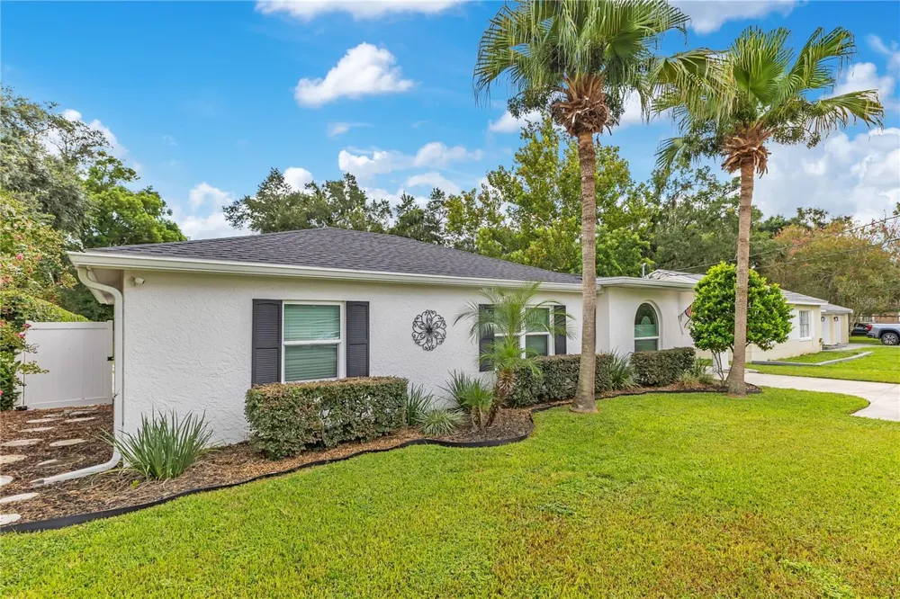 3615 S SUMMERLIN AVENUE Orlando, FL 32806