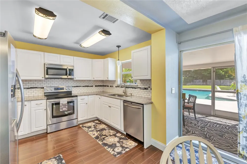 3615 S SUMMERLIN AVENUE Orlando, FL 32806