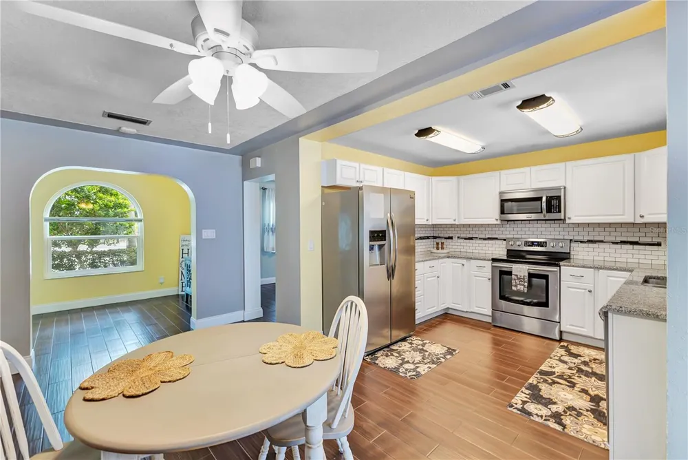 3615 S SUMMERLIN AVENUE Orlando, FL 32806