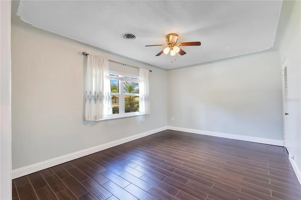 3615 S SUMMERLIN AVENUE Orlando, FL 32806