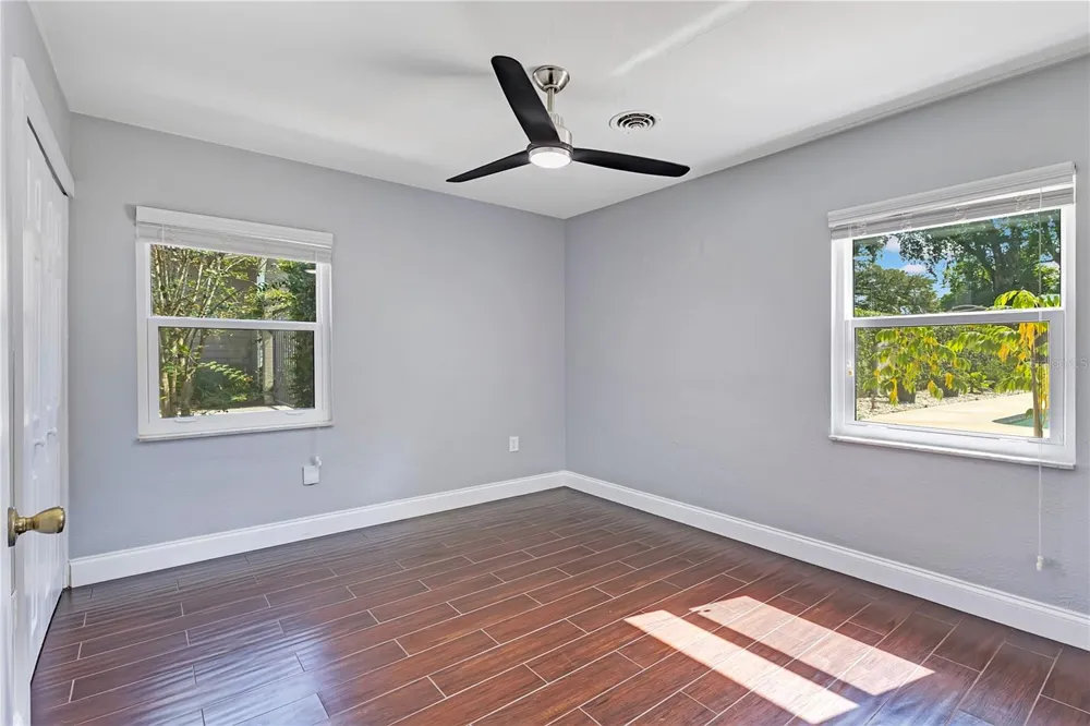 3615 S SUMMERLIN AVENUE Orlando, FL 32806