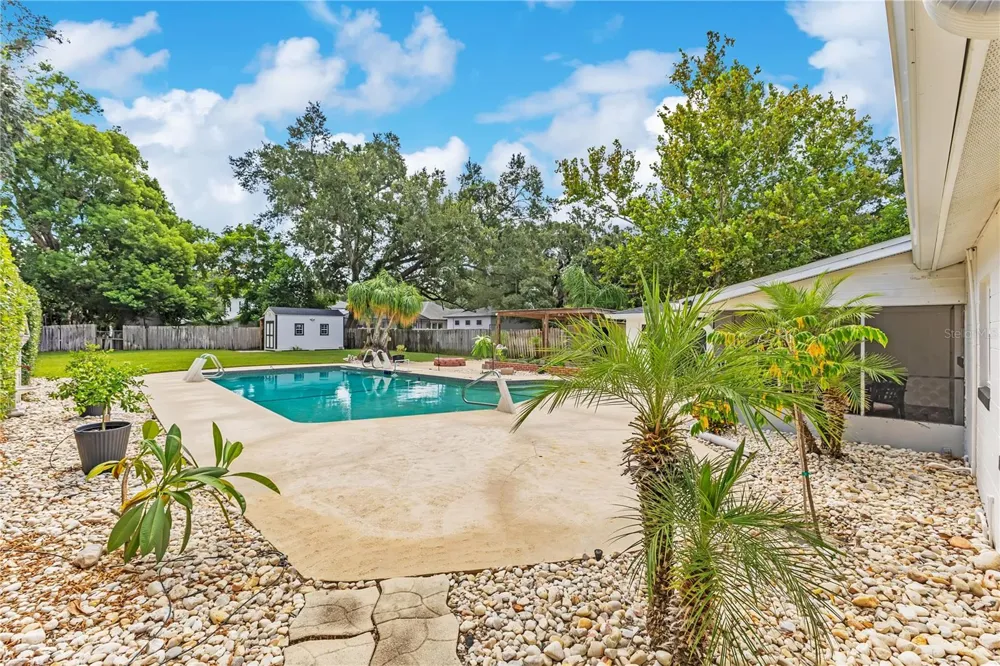 3615 S SUMMERLIN AVENUE Orlando, FL 32806
