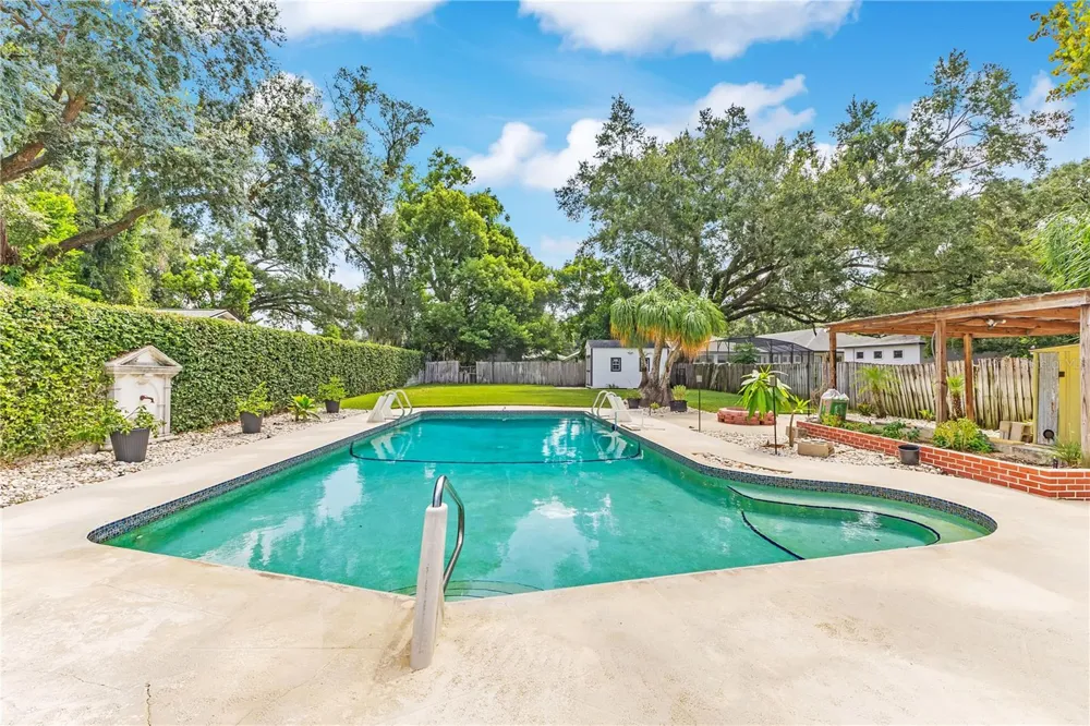 3615 S SUMMERLIN AVENUE Orlando, FL 32806