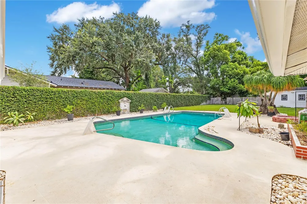 3615 S SUMMERLIN AVENUE Orlando, FL 32806