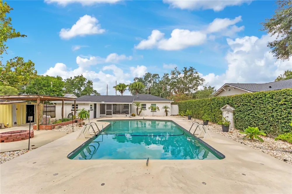 3615 S SUMMERLIN AVENUE Orlando, FL 32806
