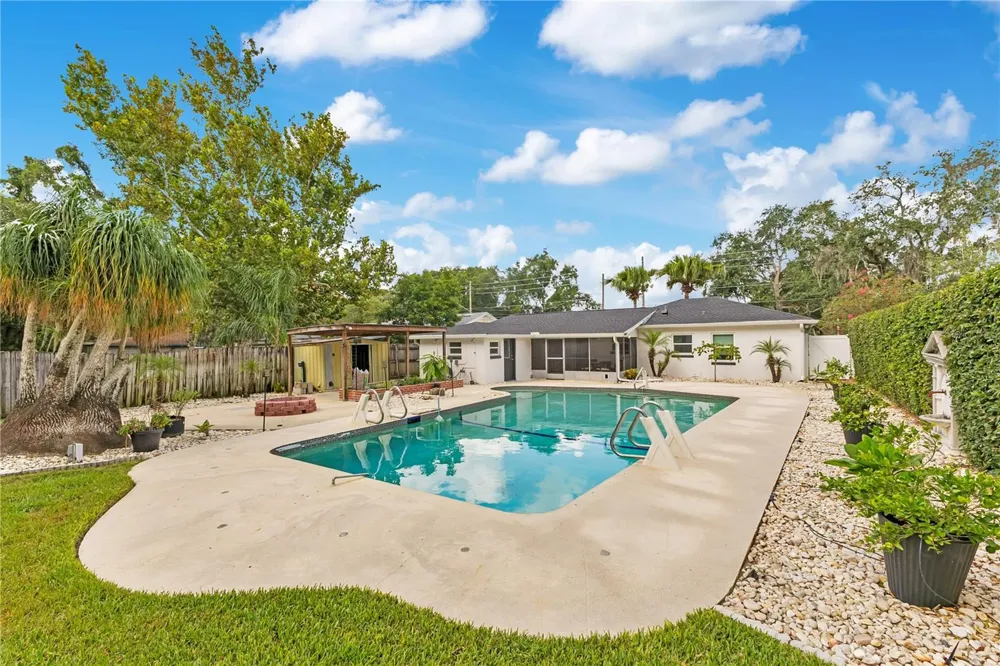 3615 S SUMMERLIN AVENUE Orlando, FL 32806