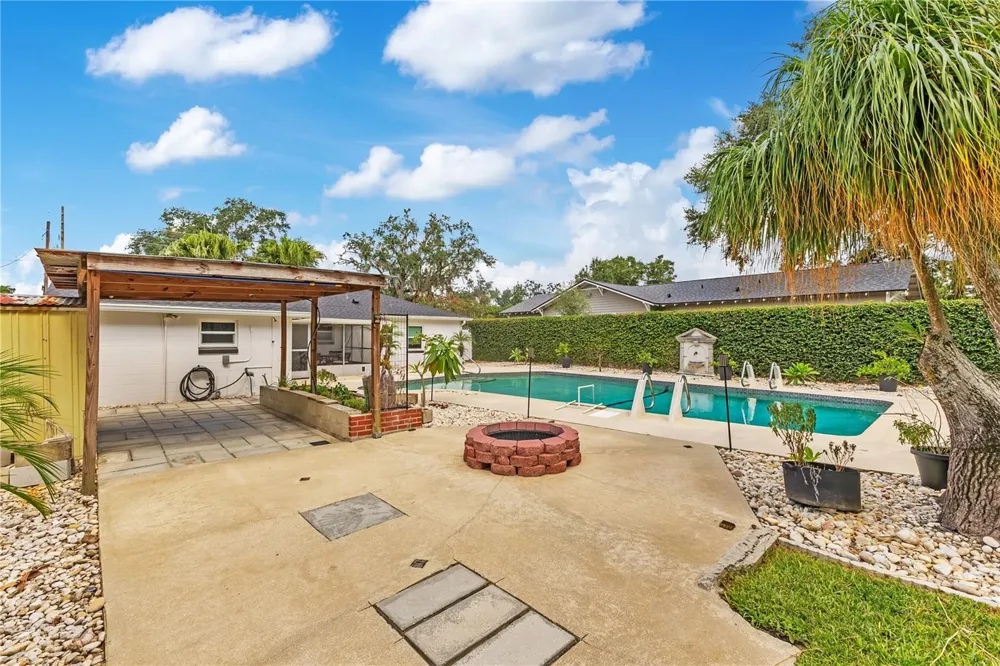 3615 S SUMMERLIN AVENUE Orlando, FL 32806