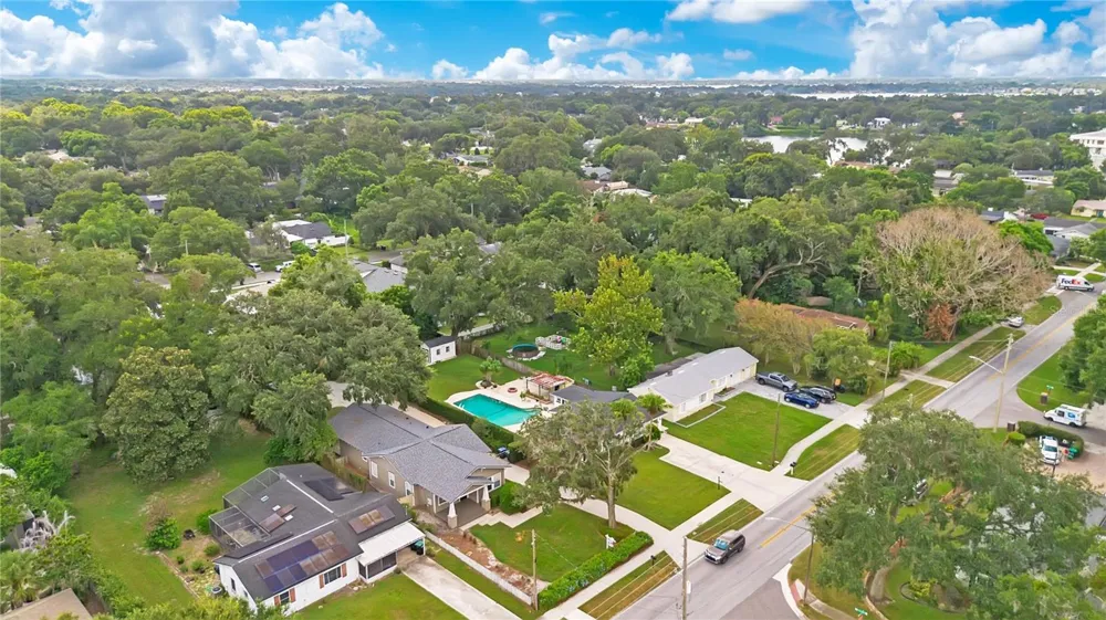 3615 S SUMMERLIN AVENUE Orlando, FL 32806