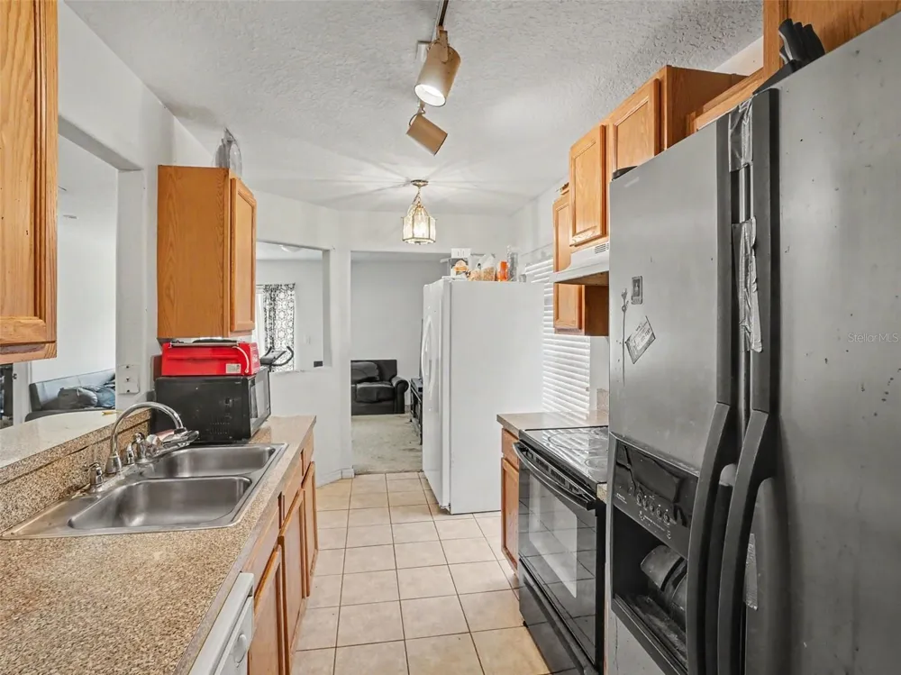 94 E 18TH STREET Apopka, FL 32703