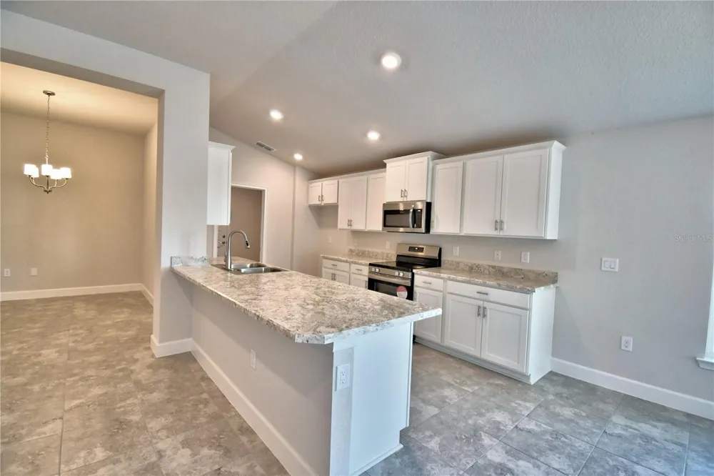 4641 CALAMINT LANE Auburndale, FL 33823