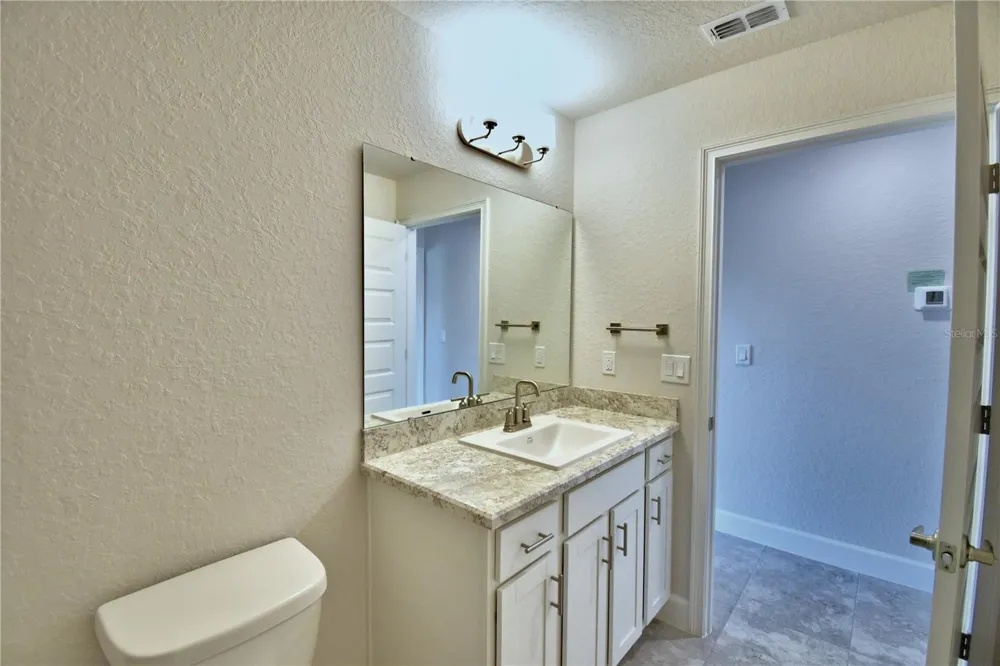 4641 CALAMINT LANE Auburndale, FL 33823