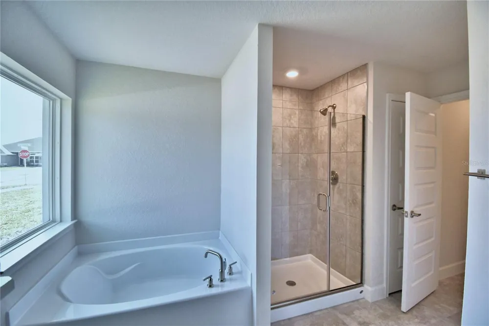 4641 CALAMINT LANE Auburndale, FL 33823