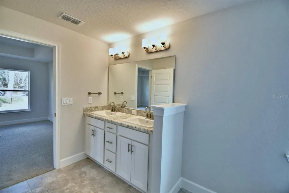 4641 CALAMINT LANE Auburndale, FL 33823
