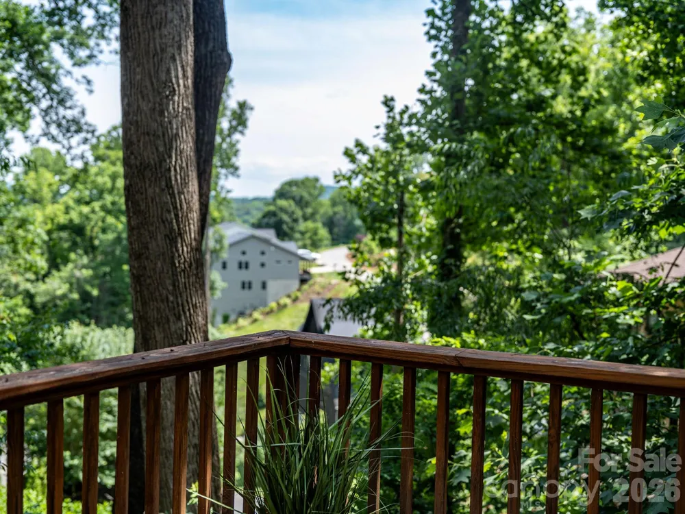 1 Pickwick Road Asheville, NC 28803