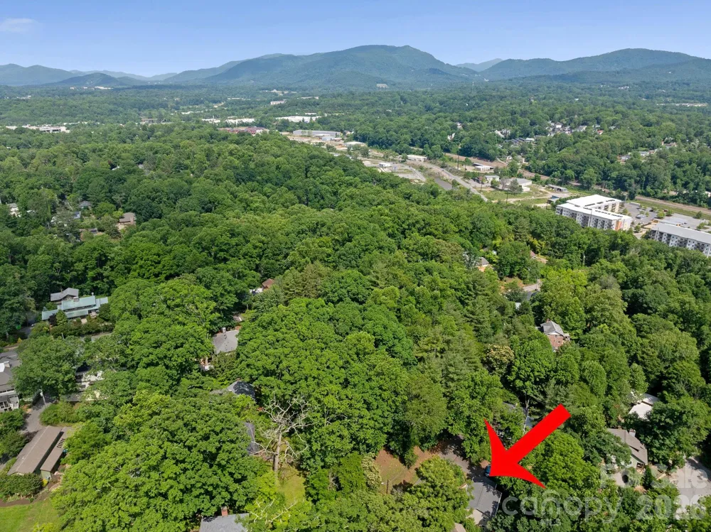 1 Pickwick Road Asheville, NC 28803