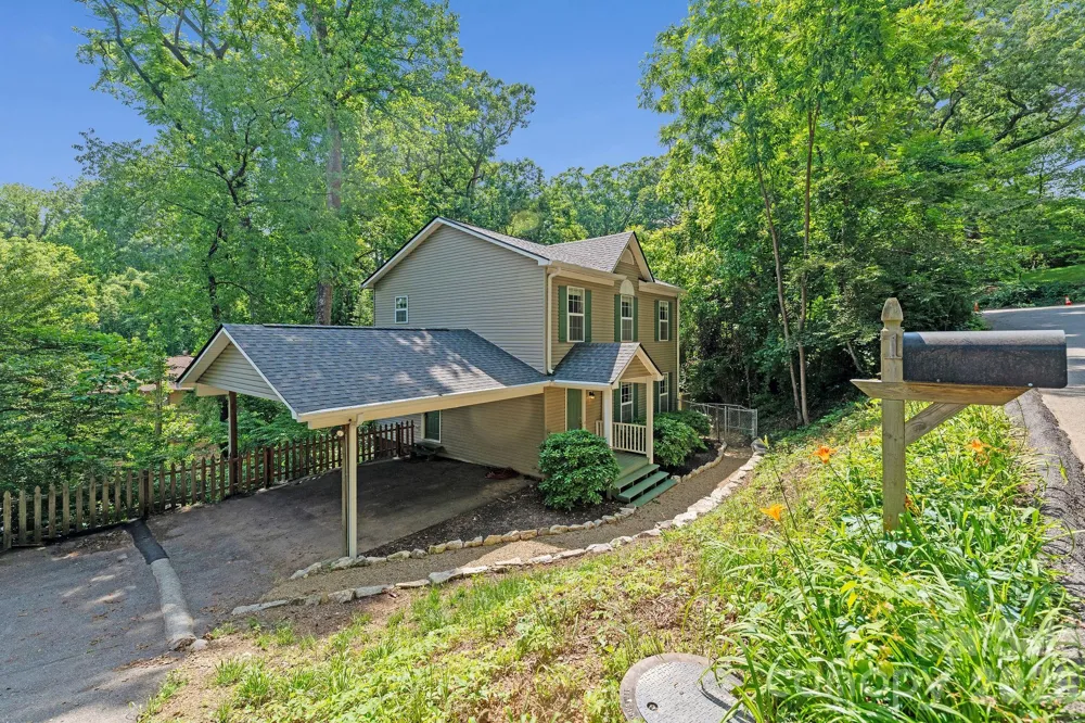 1 Pickwick Road Asheville, NC 28803