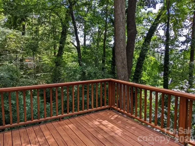 1 Pickwick Road Asheville, NC 28803