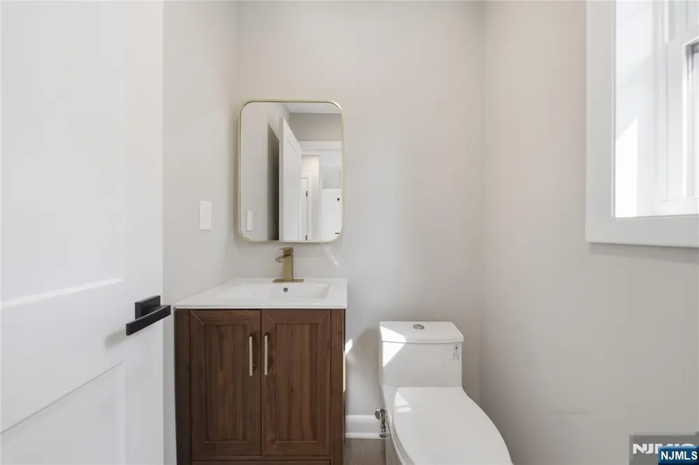 182 W Grand Avenue Park Ridge, NJ 07656