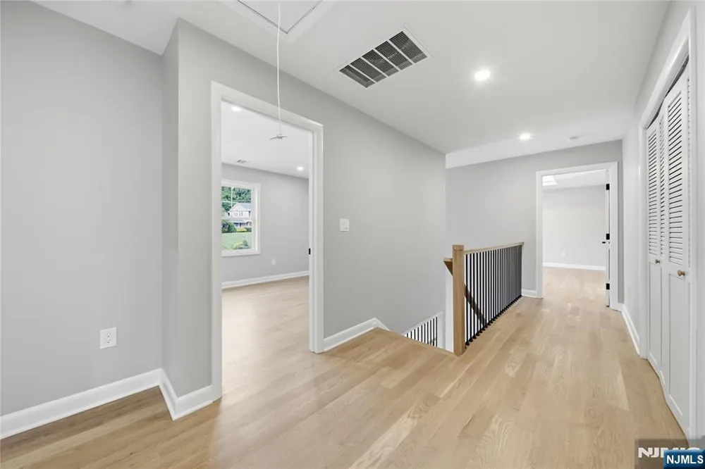 182 W Grand Avenue Park Ridge, NJ 07656