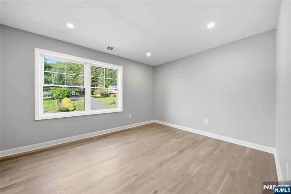182 W Grand Avenue Park Ridge, NJ 07656