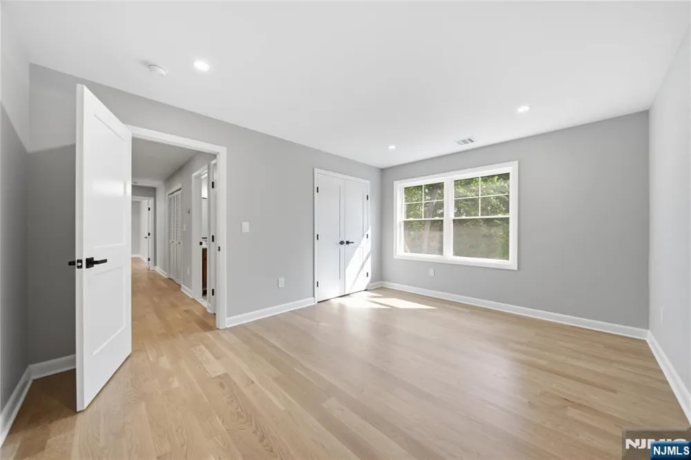 182 W Grand Avenue Park Ridge, NJ 07656