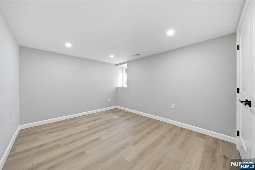 182 W Grand Avenue Park Ridge, NJ 07656