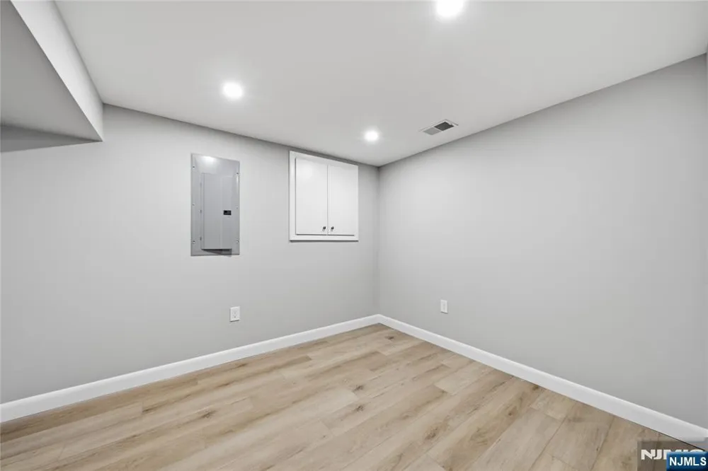 182 W Grand Avenue Park Ridge, NJ 07656