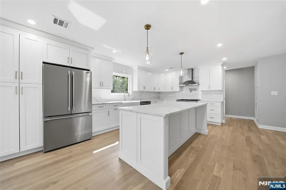 182 W Grand Avenue Park Ridge, NJ 07656