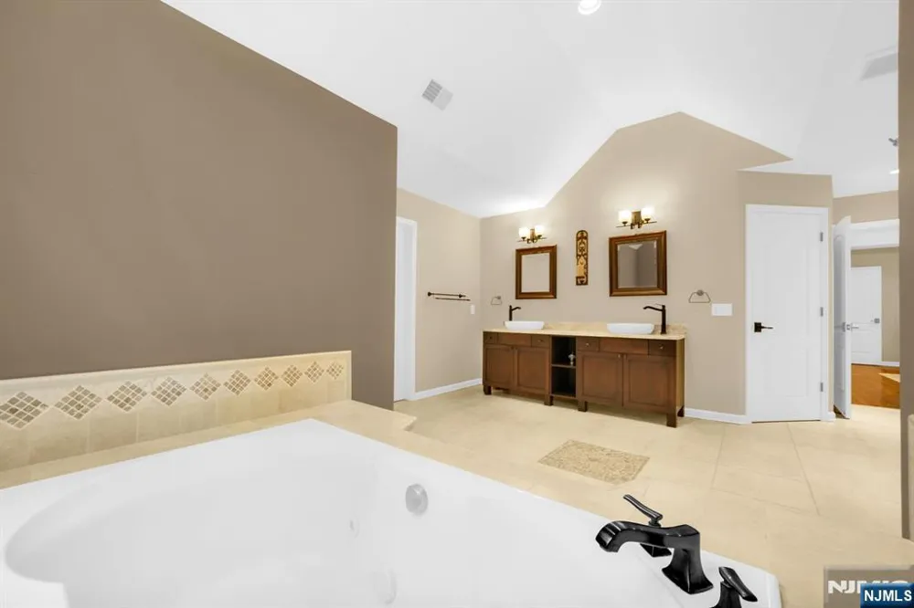 189 Western Avenue Morris Township, NJ 07960