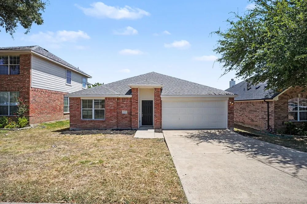 2640 Pioneer Bluffs Road Balch Springs, TX 75181