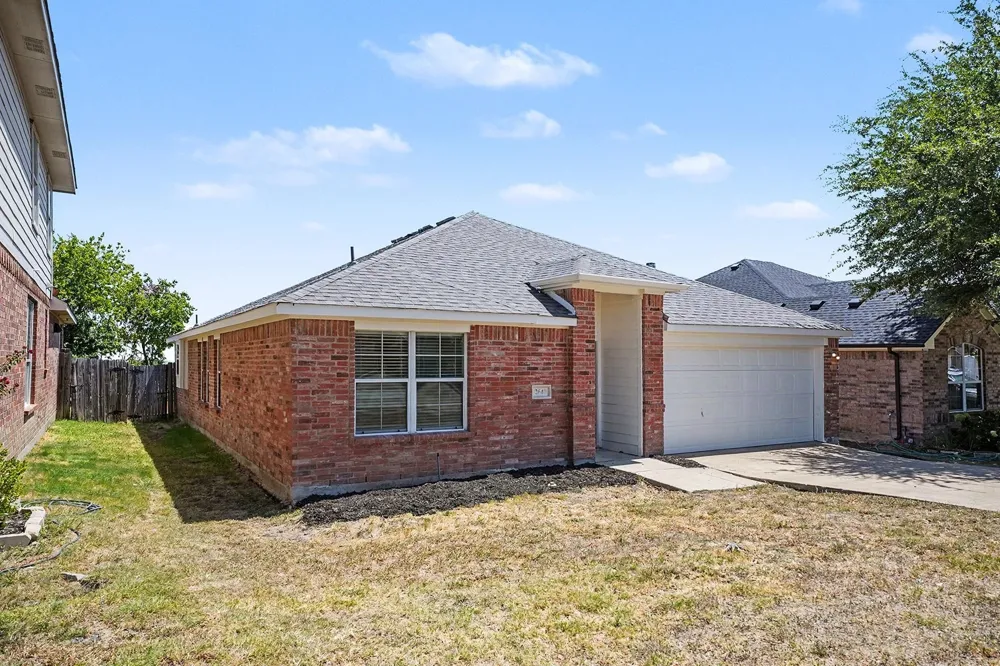 2640 Pioneer Bluffs Road Balch Springs, TX 75181