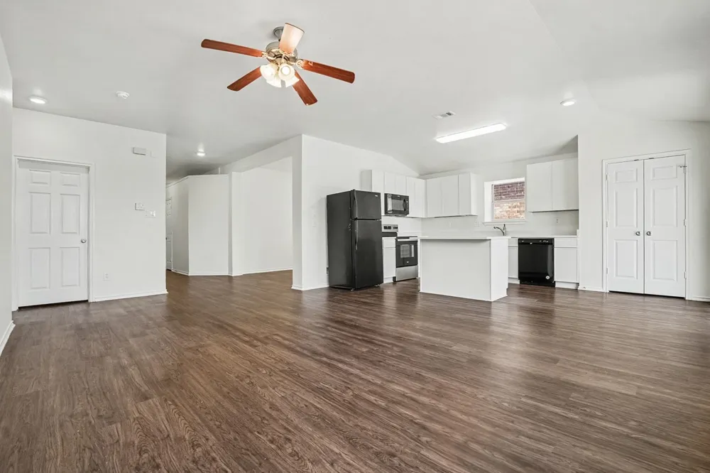 2640 Pioneer Bluffs Road Balch Springs, TX 75181