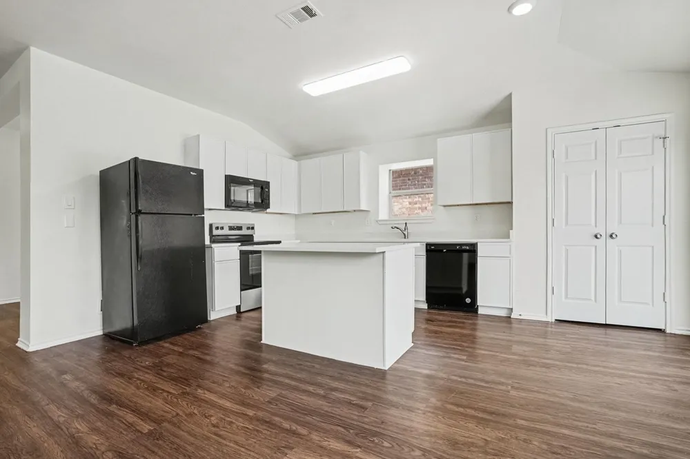 2640 Pioneer Bluffs Road Balch Springs, TX 75181