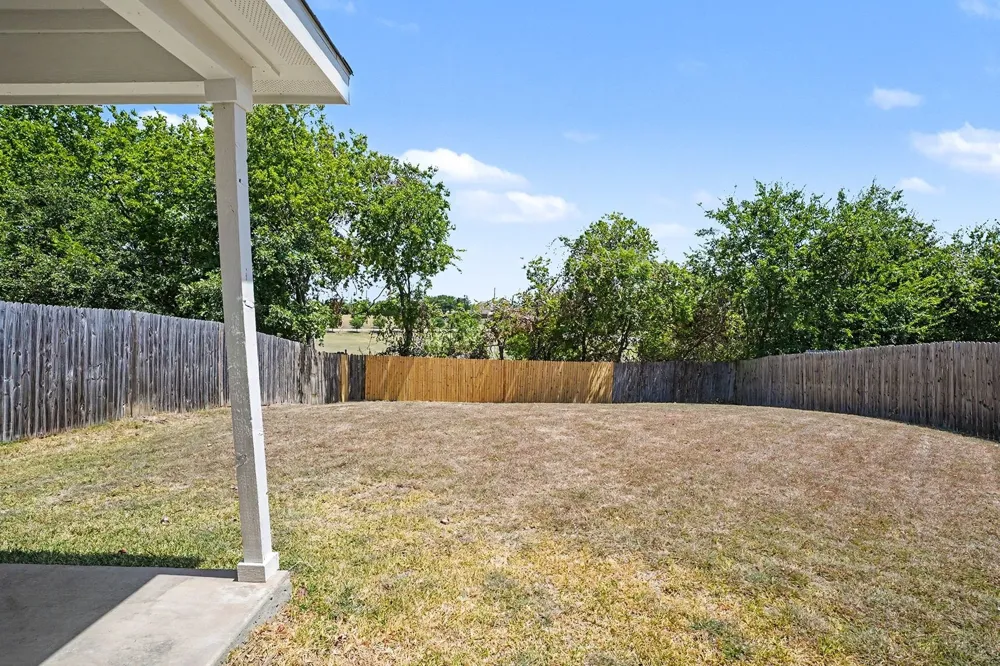 2640 Pioneer Bluffs Road Balch Springs, TX 75181