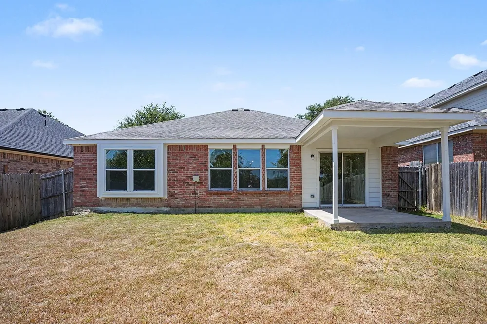 2640 Pioneer Bluffs Road Balch Springs, TX 75181