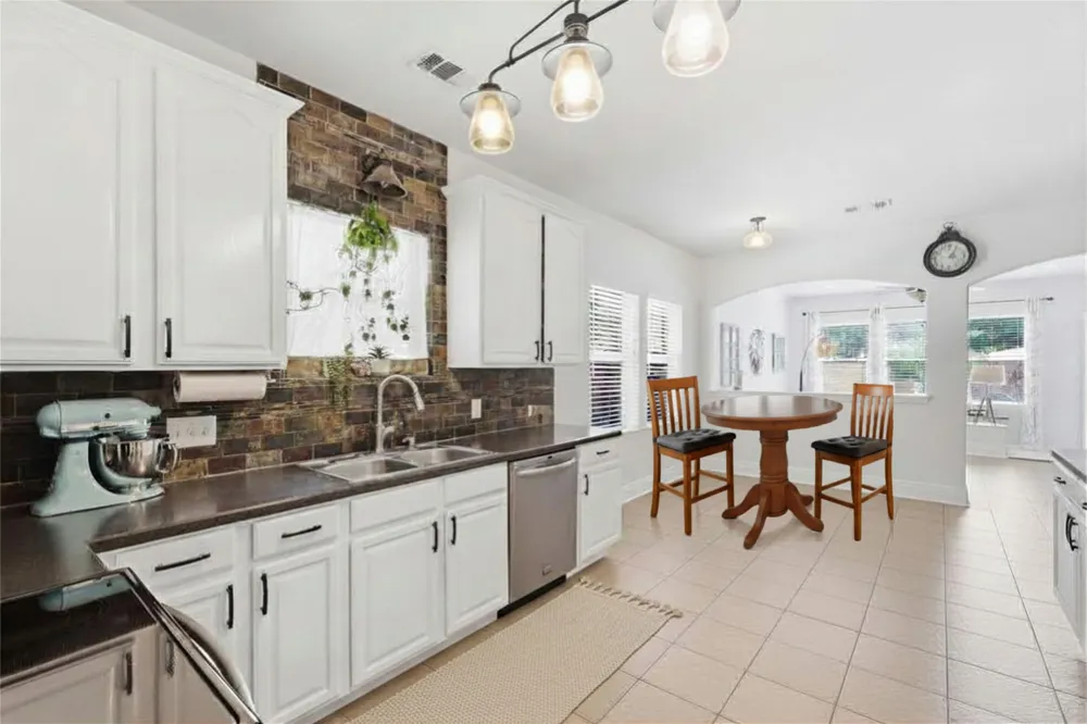 5016 Pebble Beach Denton, TX 76208