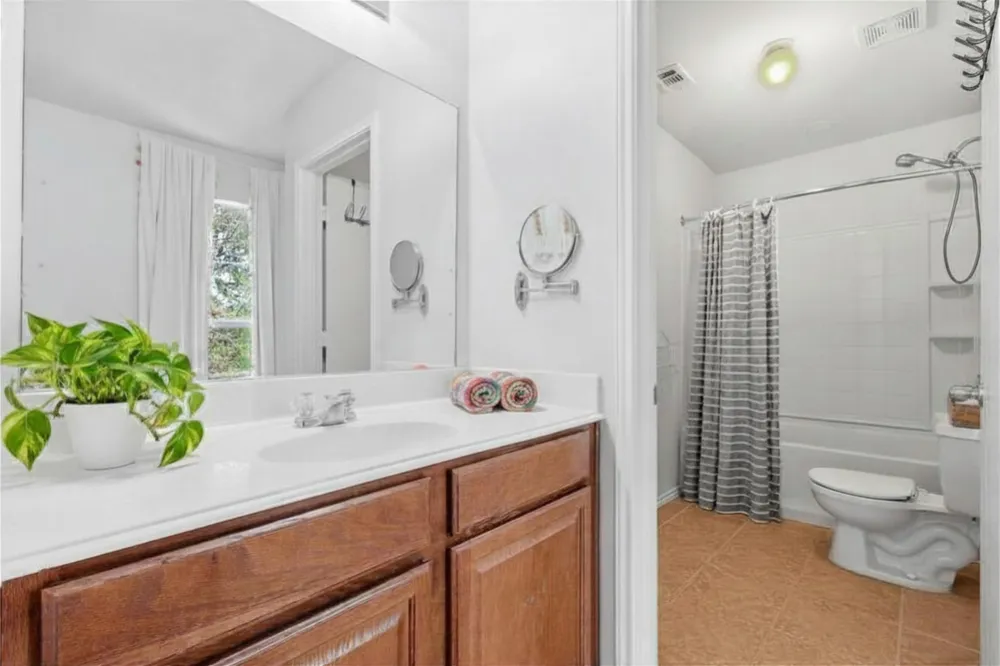 5016 Pebble Beach Denton, TX 76208