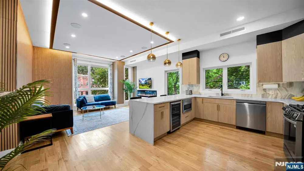21 Highland Avenue 1 Jersey City, NJ 07306